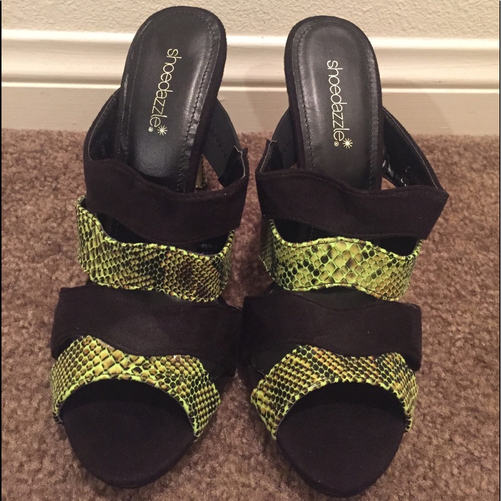 Shoedazzle Snakeskin Heels Size 9